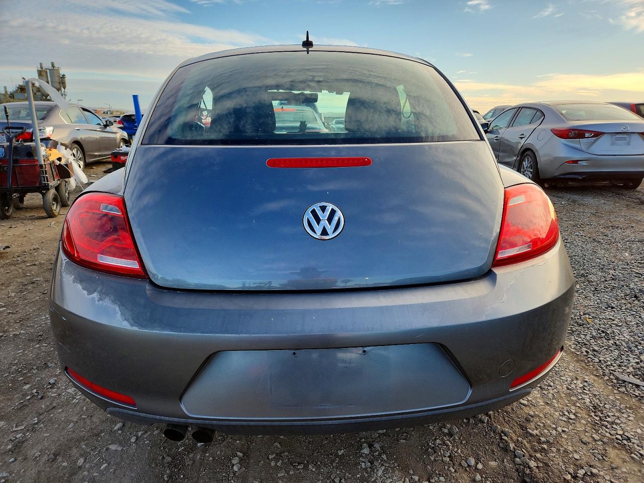 2013 VOLKSWAGEN BEETLE photo 16