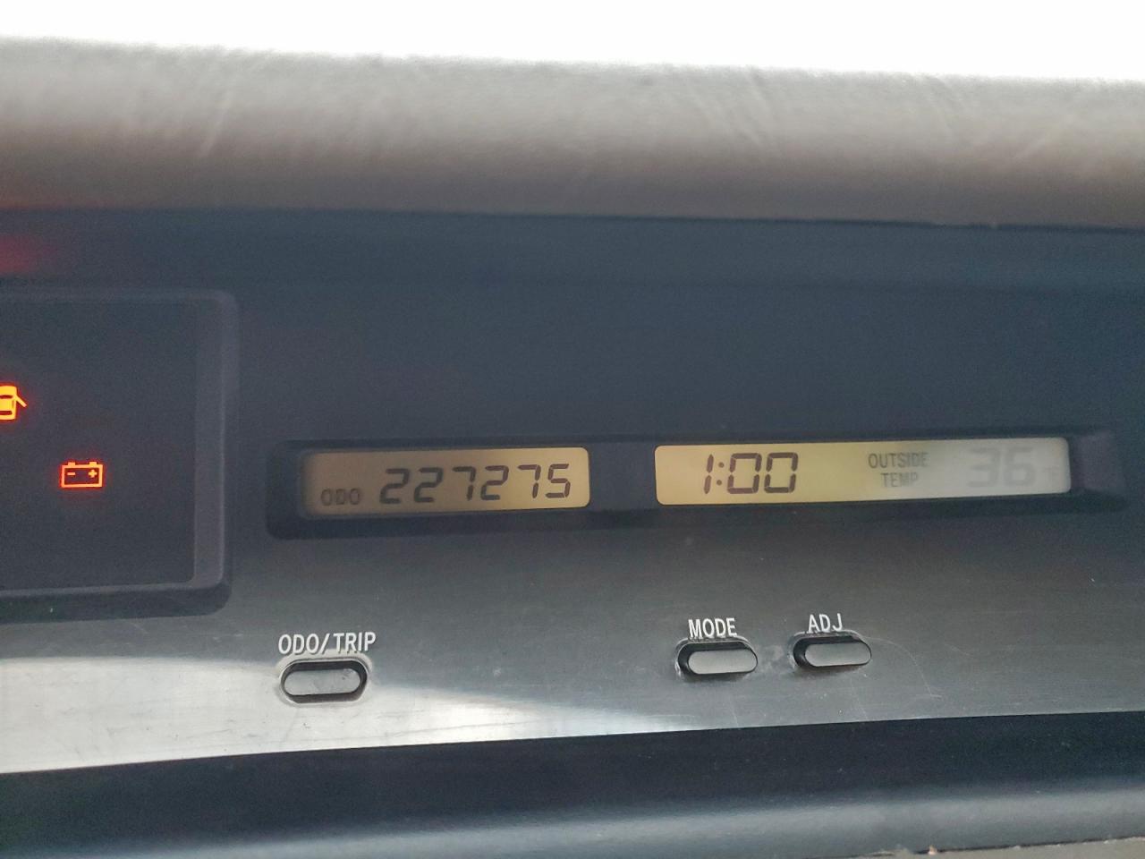 2003 TOYOTA AVALON XL photo 9