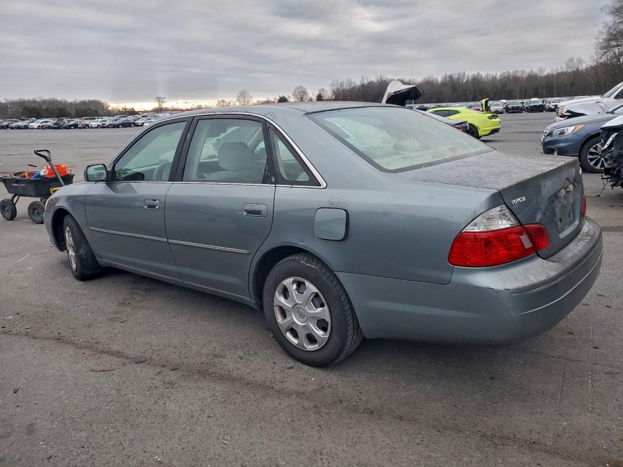 2003 TOYOTA AVALON XL photo 2