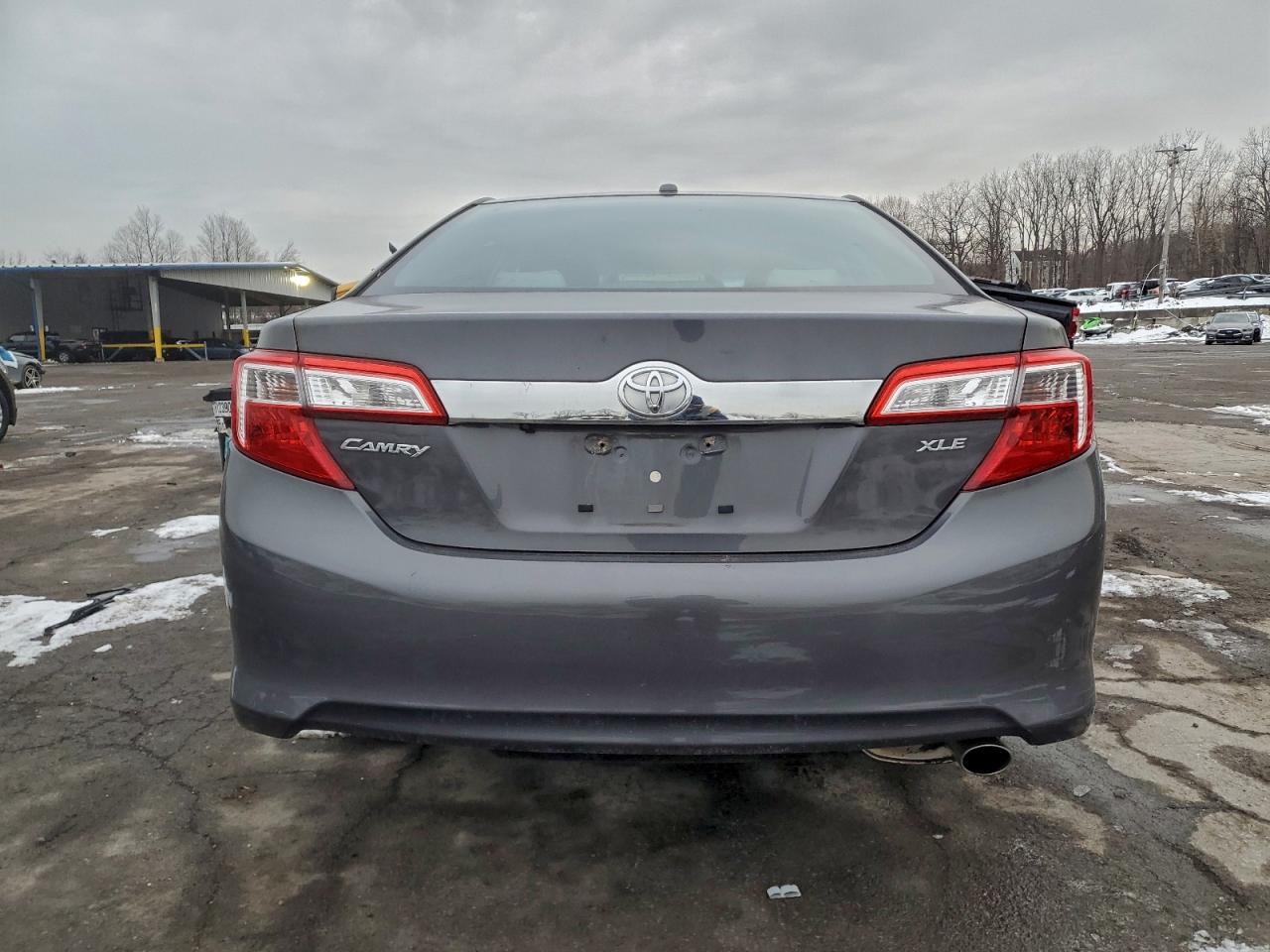 2012 TOYOTA CAMRY BASE photo 11