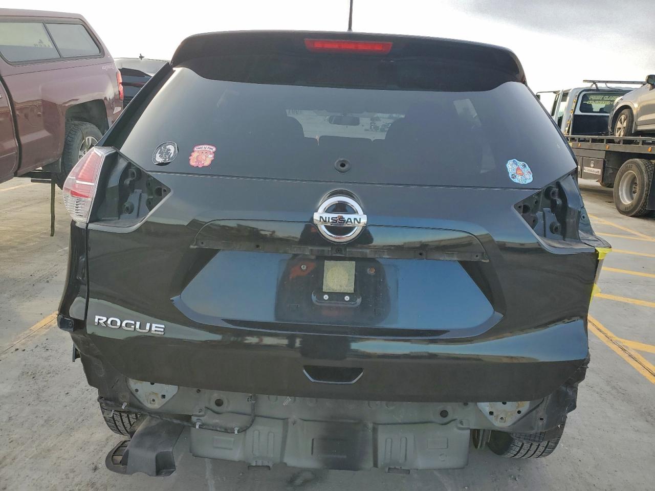 2016 NISSAN ROGUE S photo 6