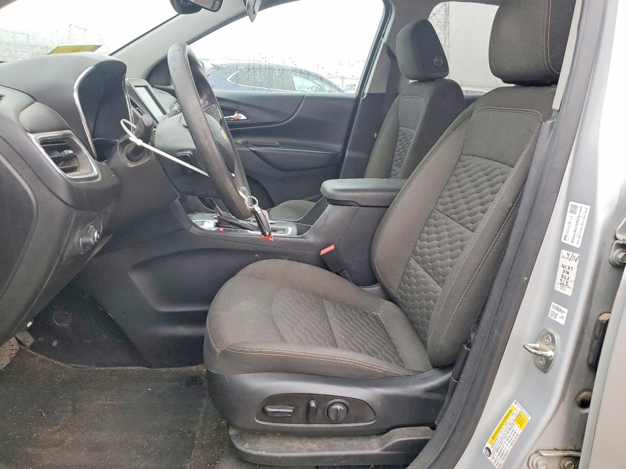 2020 CHEVROLET EQUINOX LT photo 7