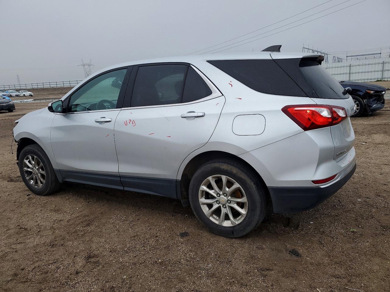 2020 CHEVROLET EQUINOX LT photo 2