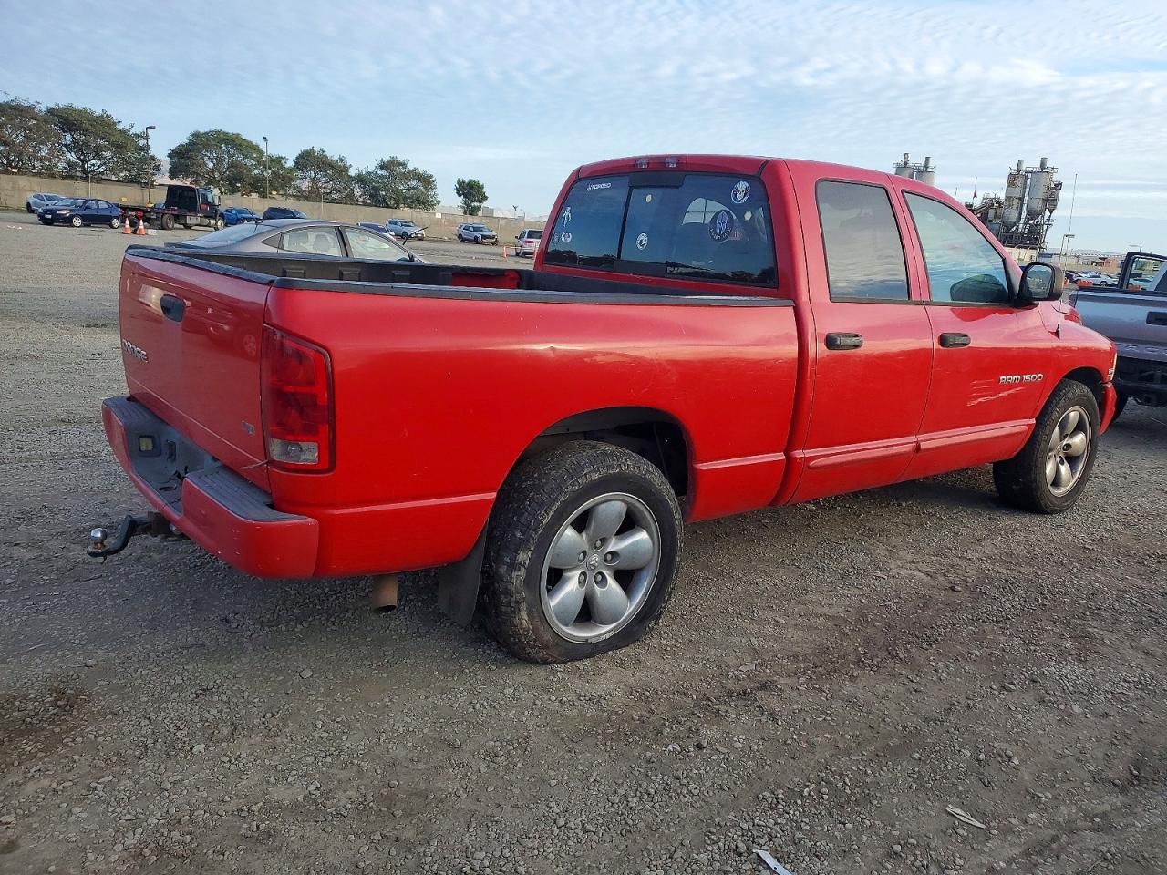 2004 DODGE RAM 1500 ST photo 3
