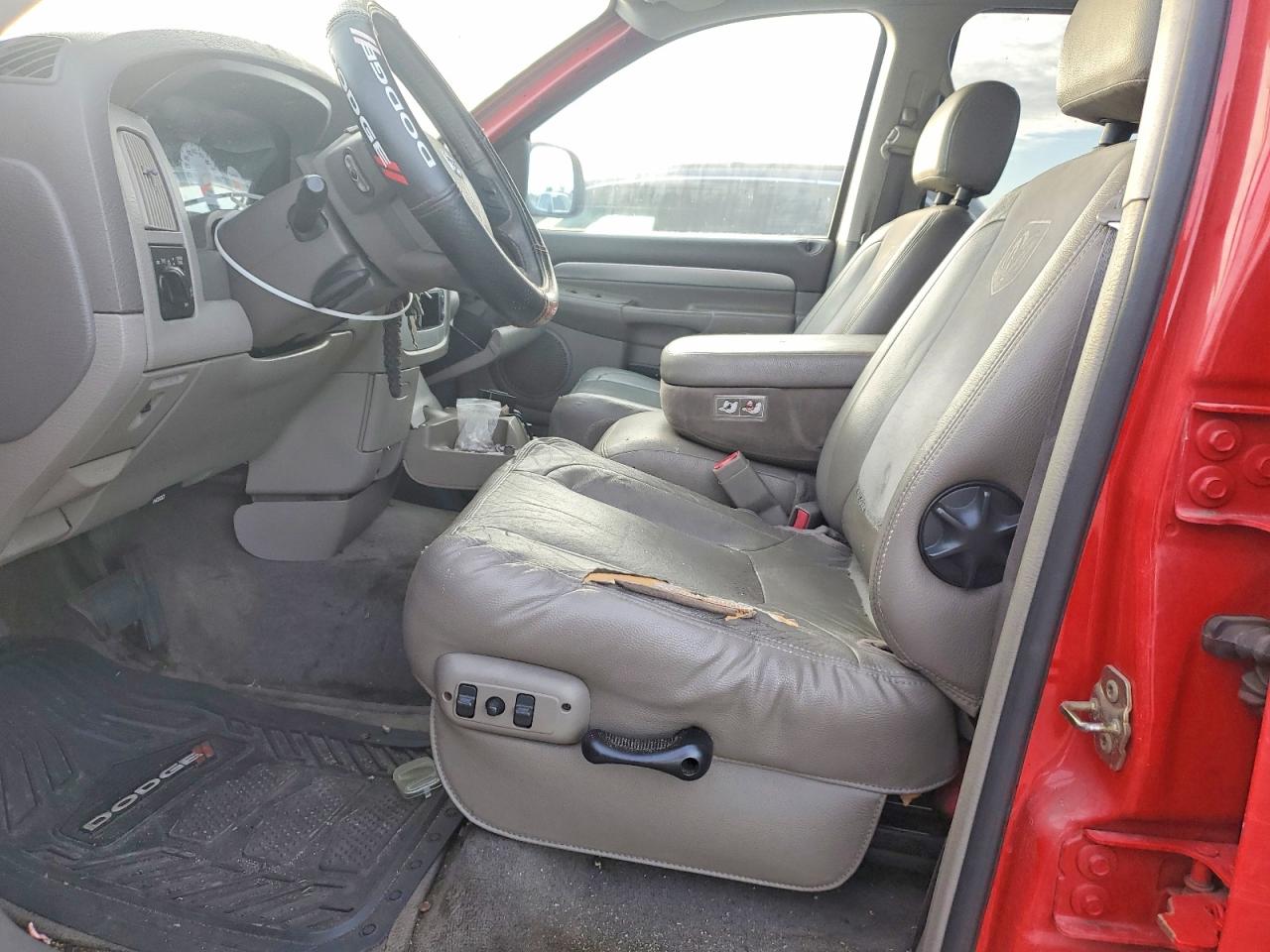 2004 DODGE RAM 1500 ST photo 7