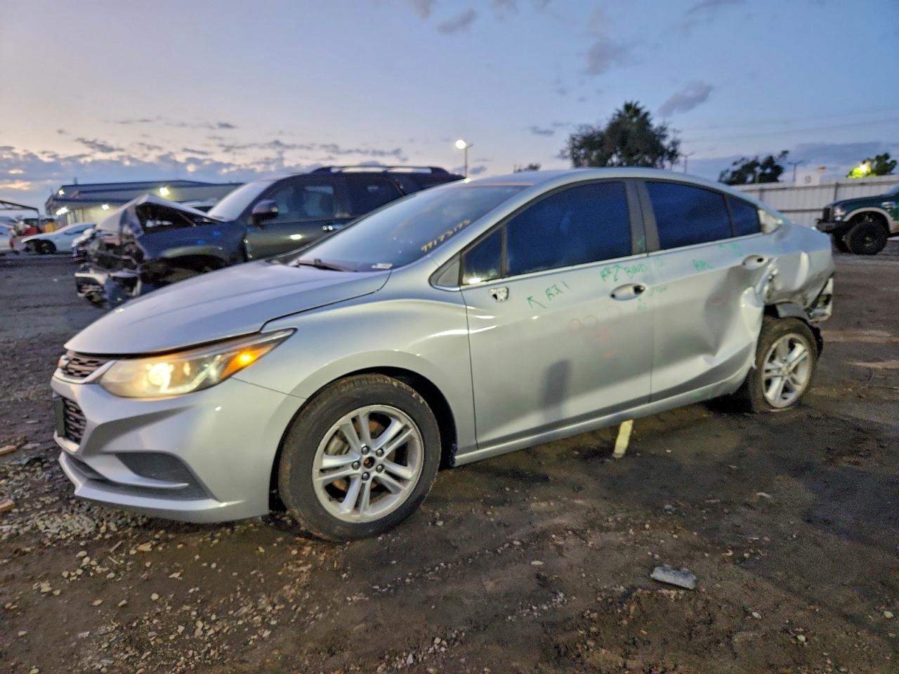 2016 CHEVROLET CRUZE