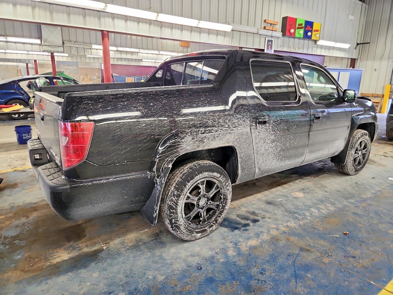 2010 HONDA RIDGELINE RTS photo 3