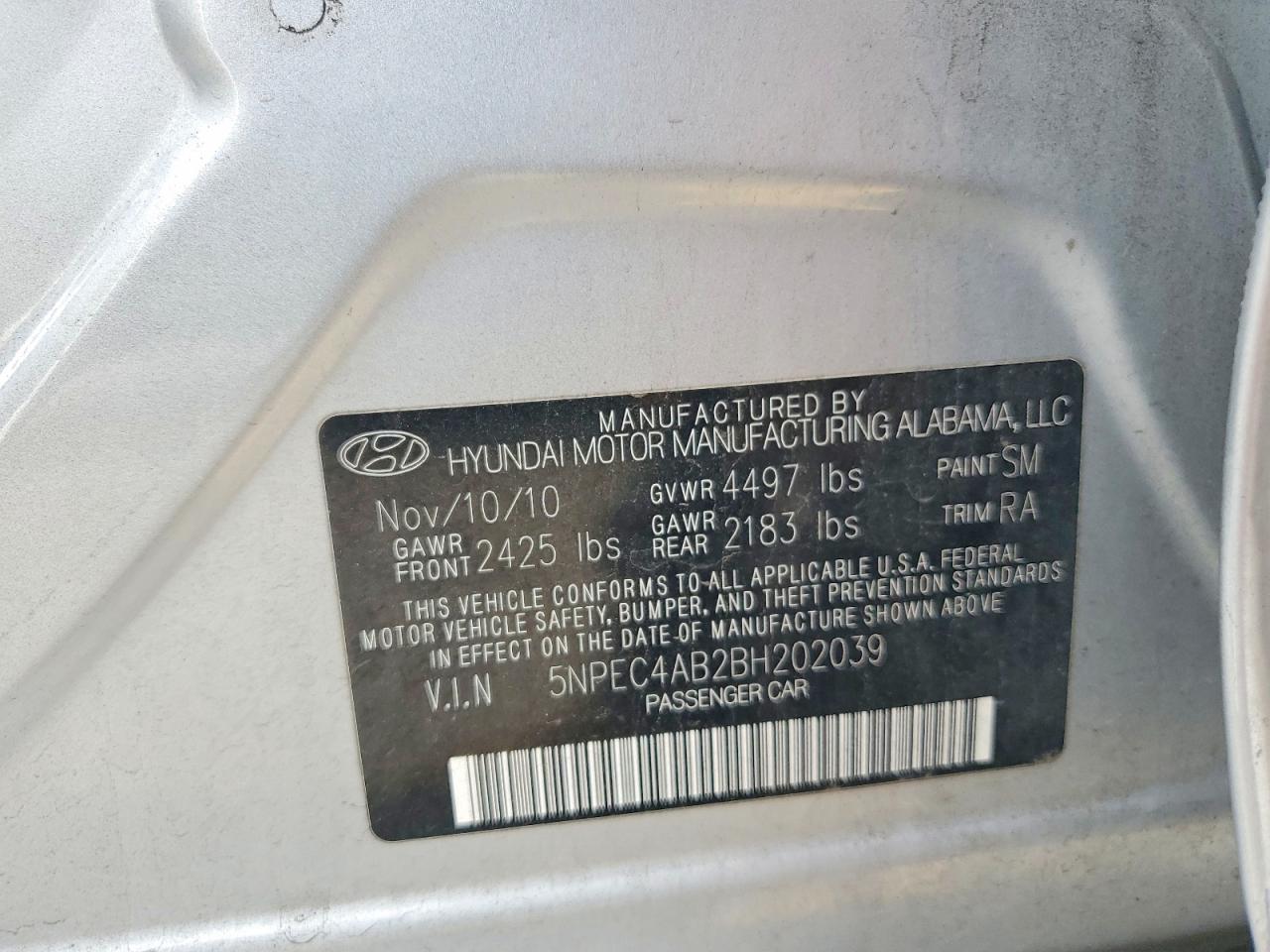 2011 HYUNDAI SONATA SE photo 12
