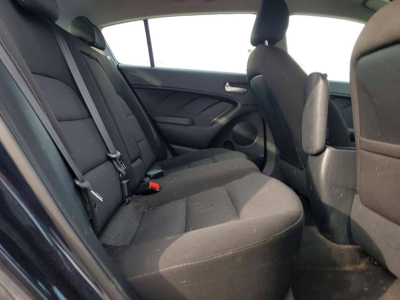 2017 KIA FORTE LX photo 10