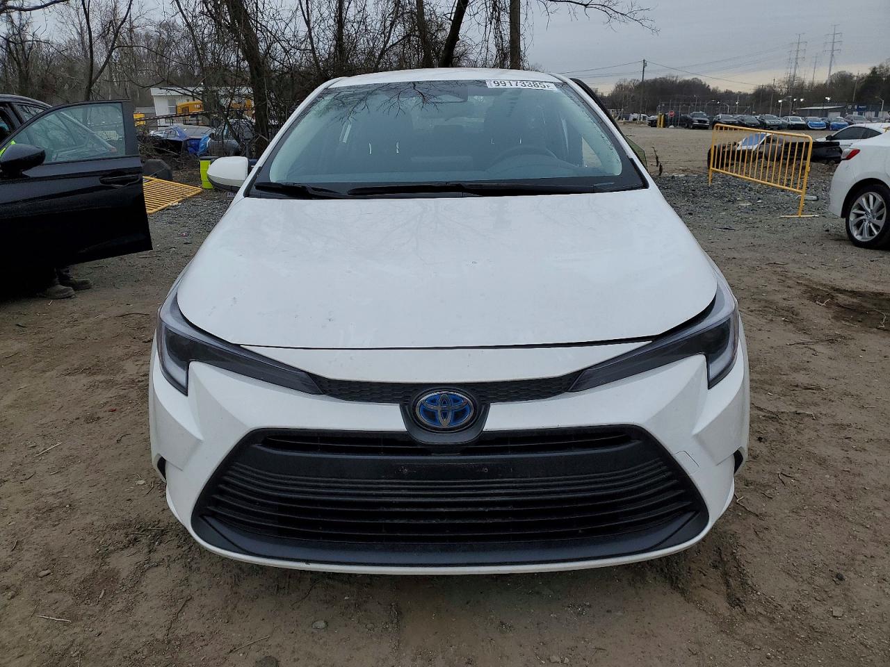 2025 TOYOTA COROLLA LE photo 5