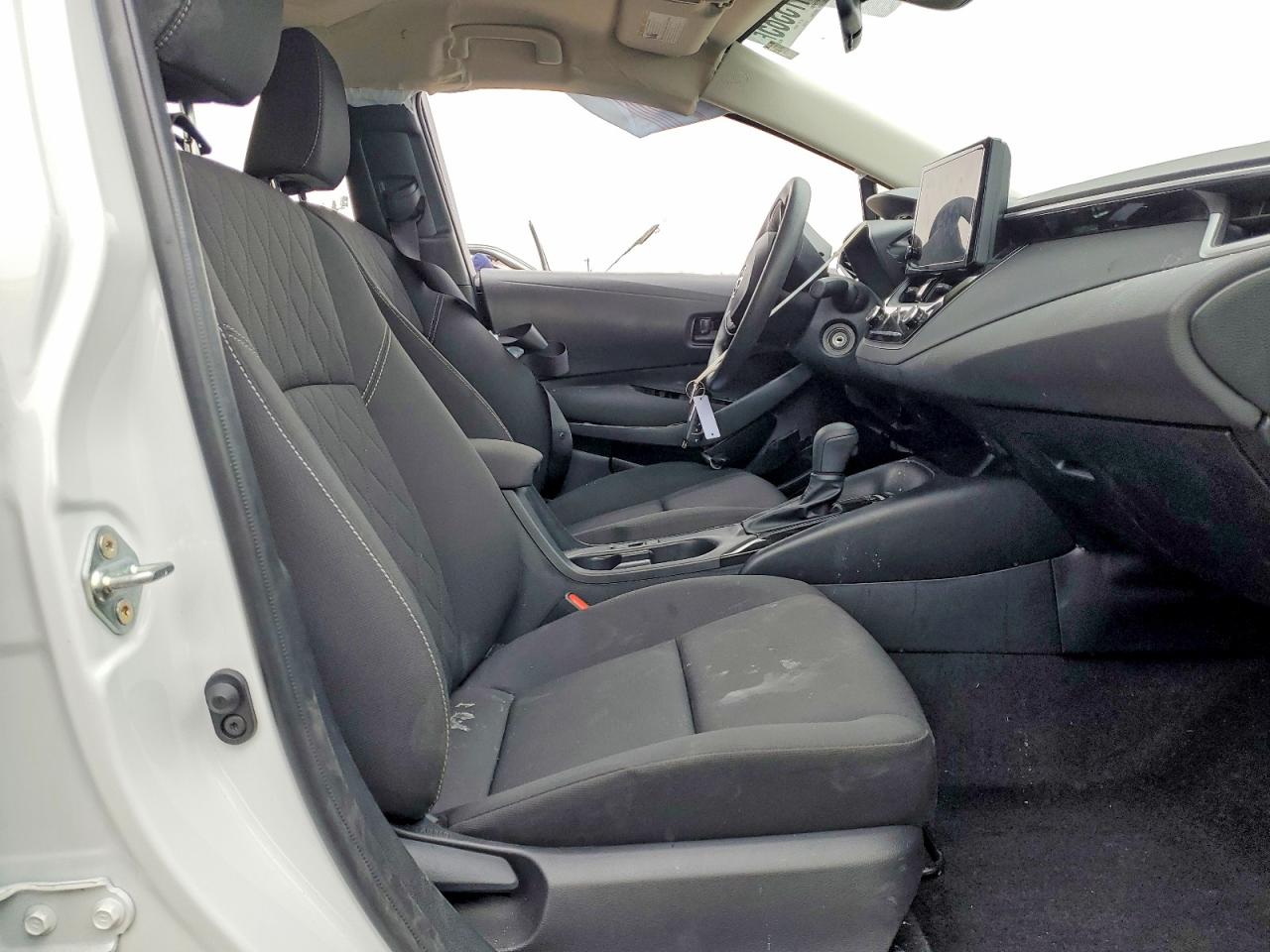 2025 TOYOTA COROLLA LE photo 7