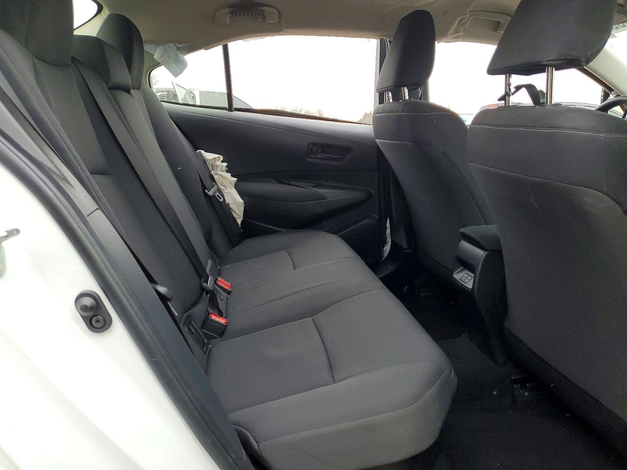 2025 TOYOTA COROLLA LE photo 10