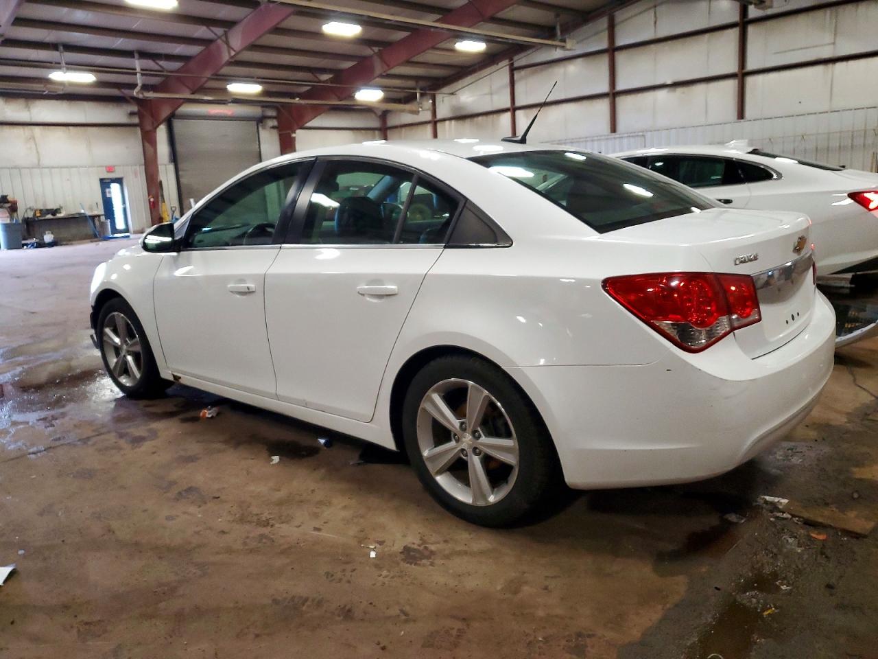2013 CHEVROLET CRUZE LT photo 2