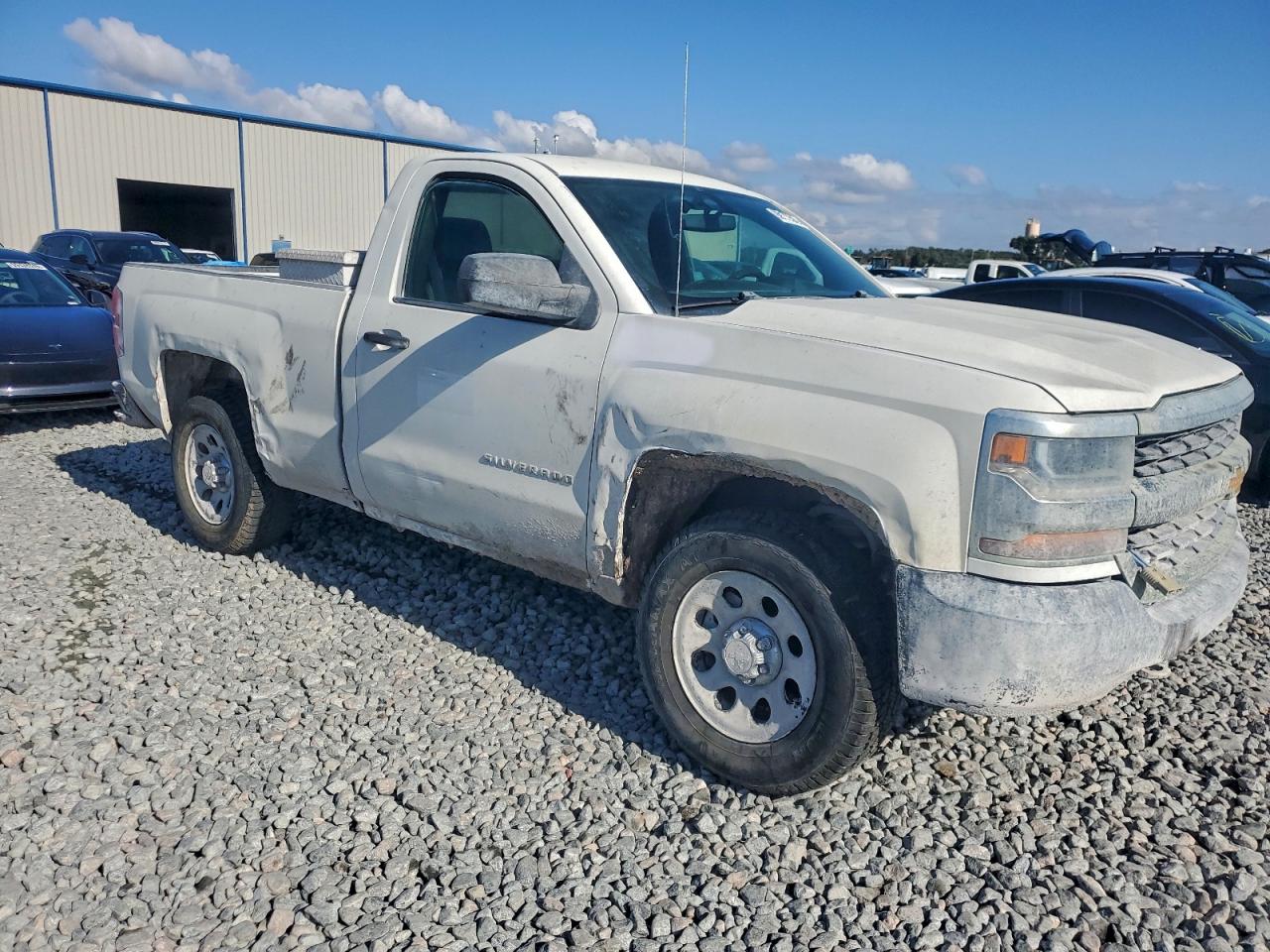 2017 CHEVROLET SILVERADO K1500 photo 4