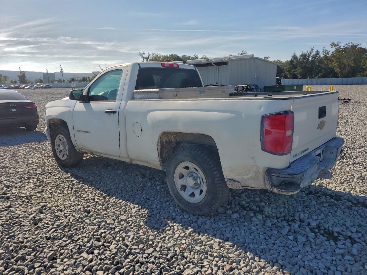 2017 CHEVROLET SILVERADO K1500 photo 2