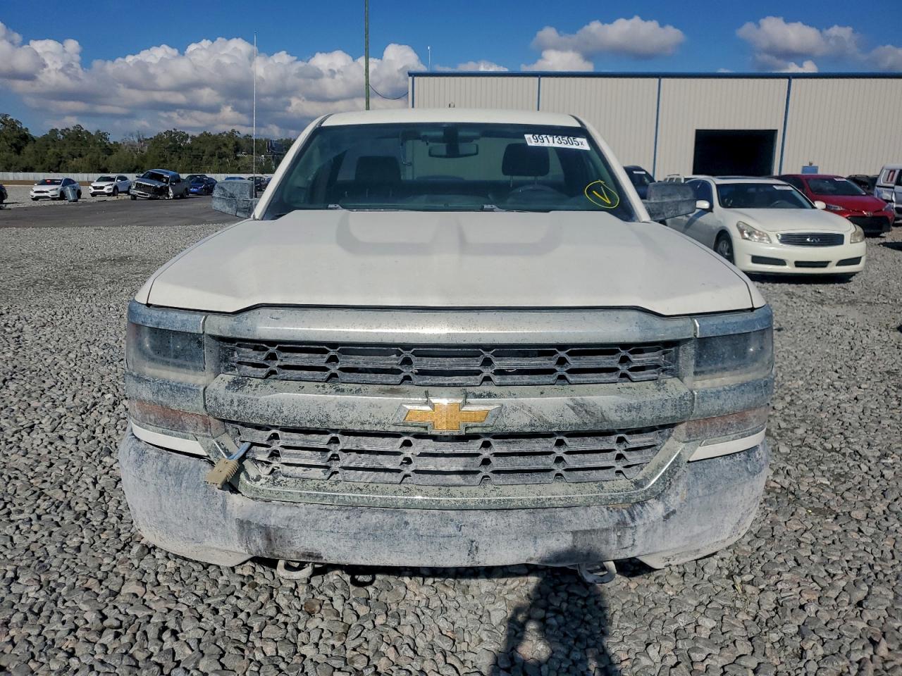 2017 CHEVROLET SILVERADO K1500 photo 5
