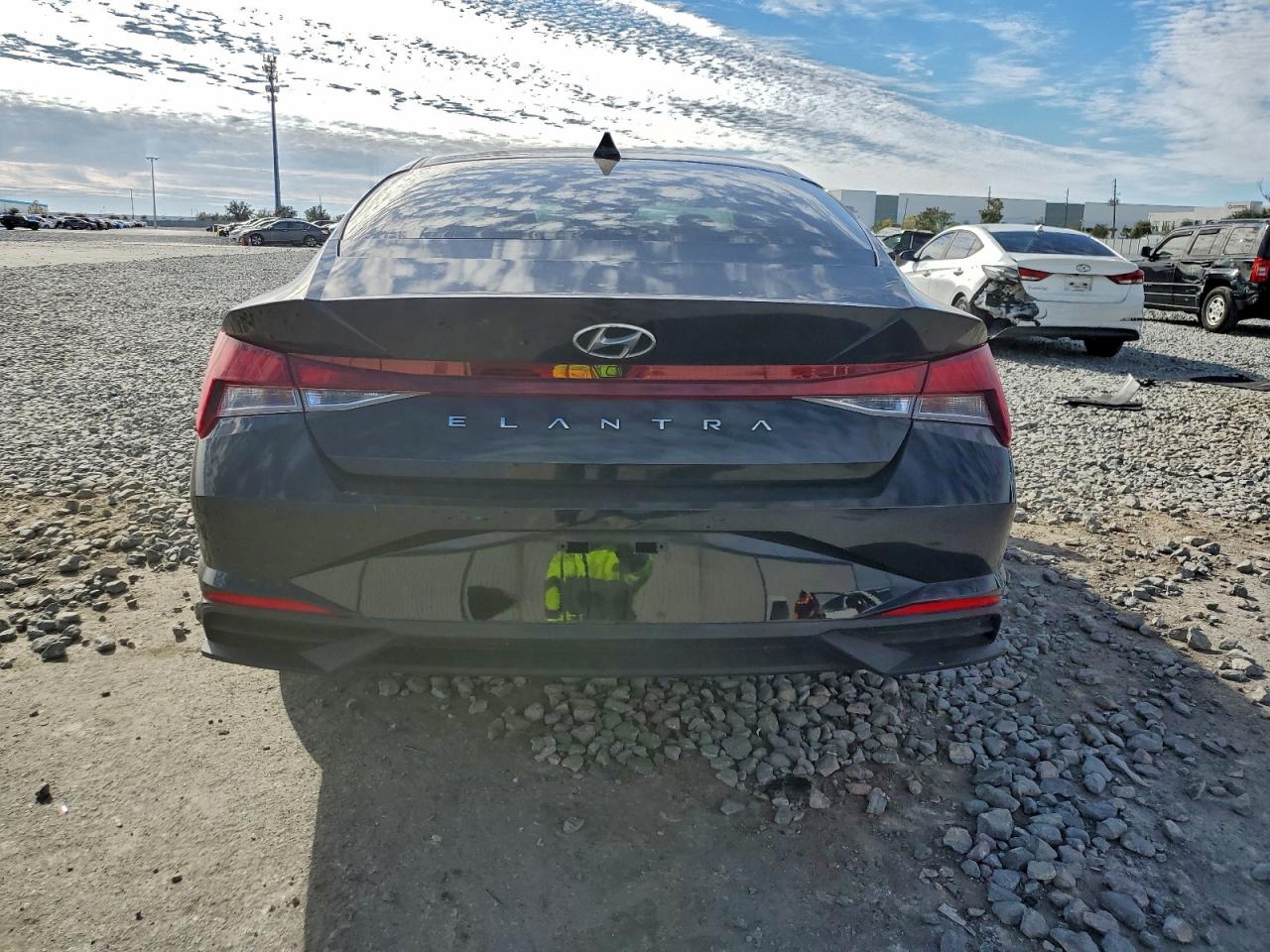 2023 HYUNDAI ELANTRA SEL photo 6