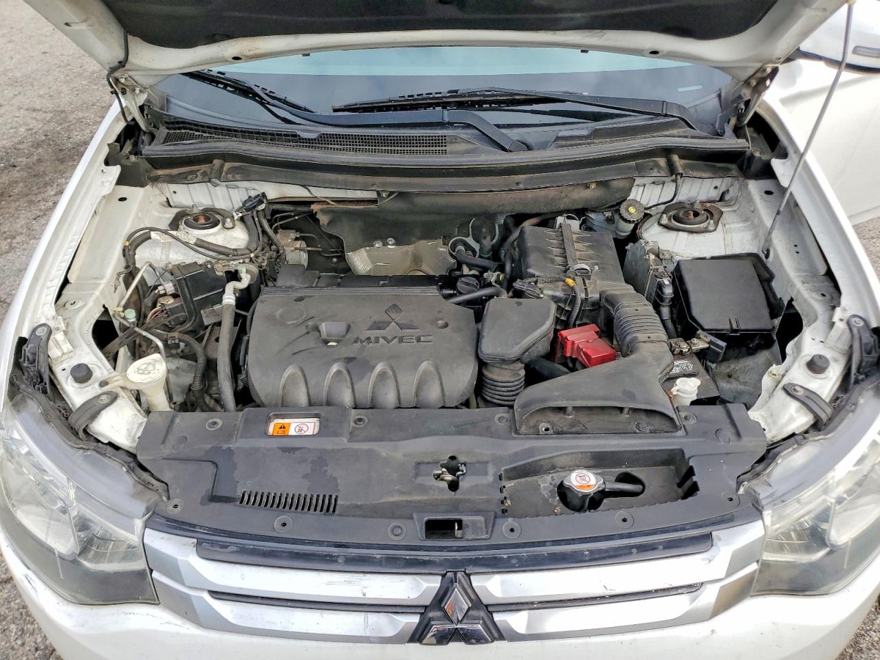 2015 MITSUBISHI OUTLANDER SE photo 12