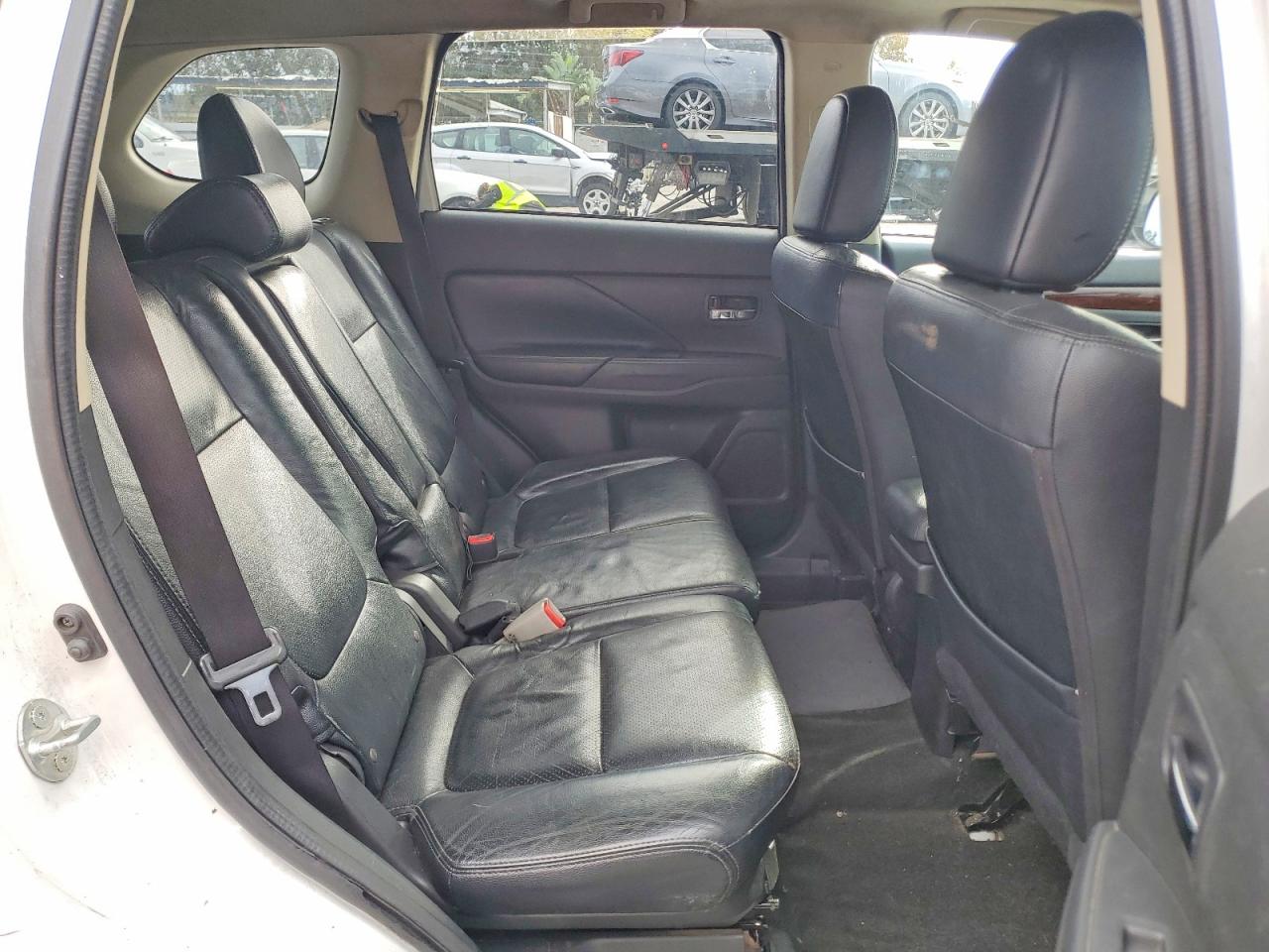 2015 MITSUBISHI OUTLANDER SE photo 11
