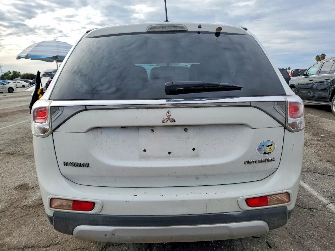 2015 MITSUBISHI OUTLANDER SE photo 6