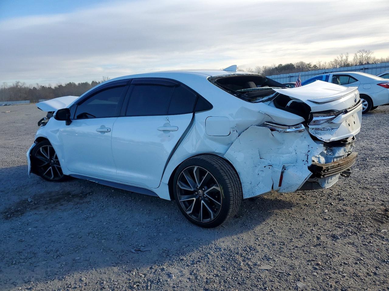 2020 TOYOTA COROLLA SE photo 2