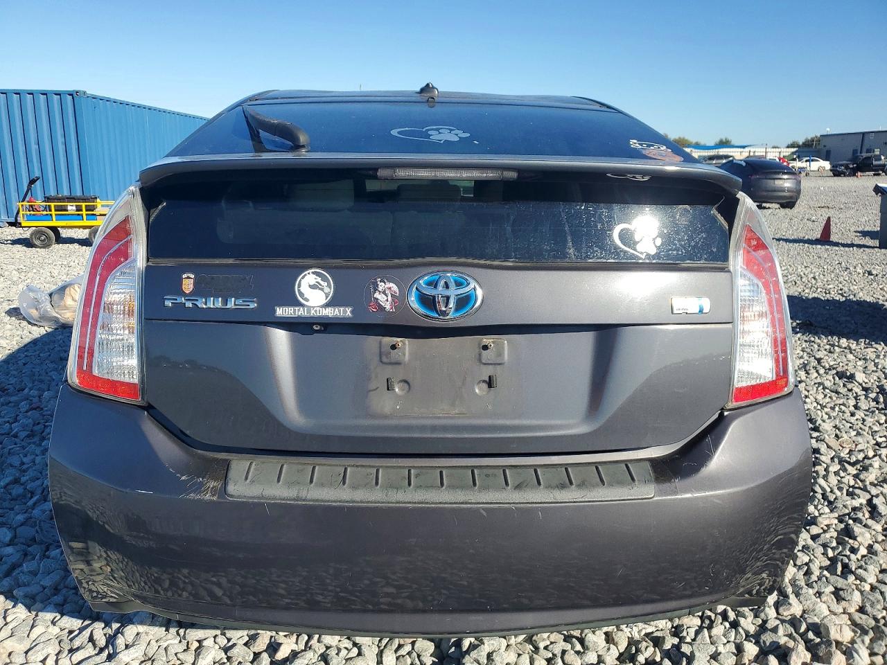 2013 TOYOTA PRIUS photo 6