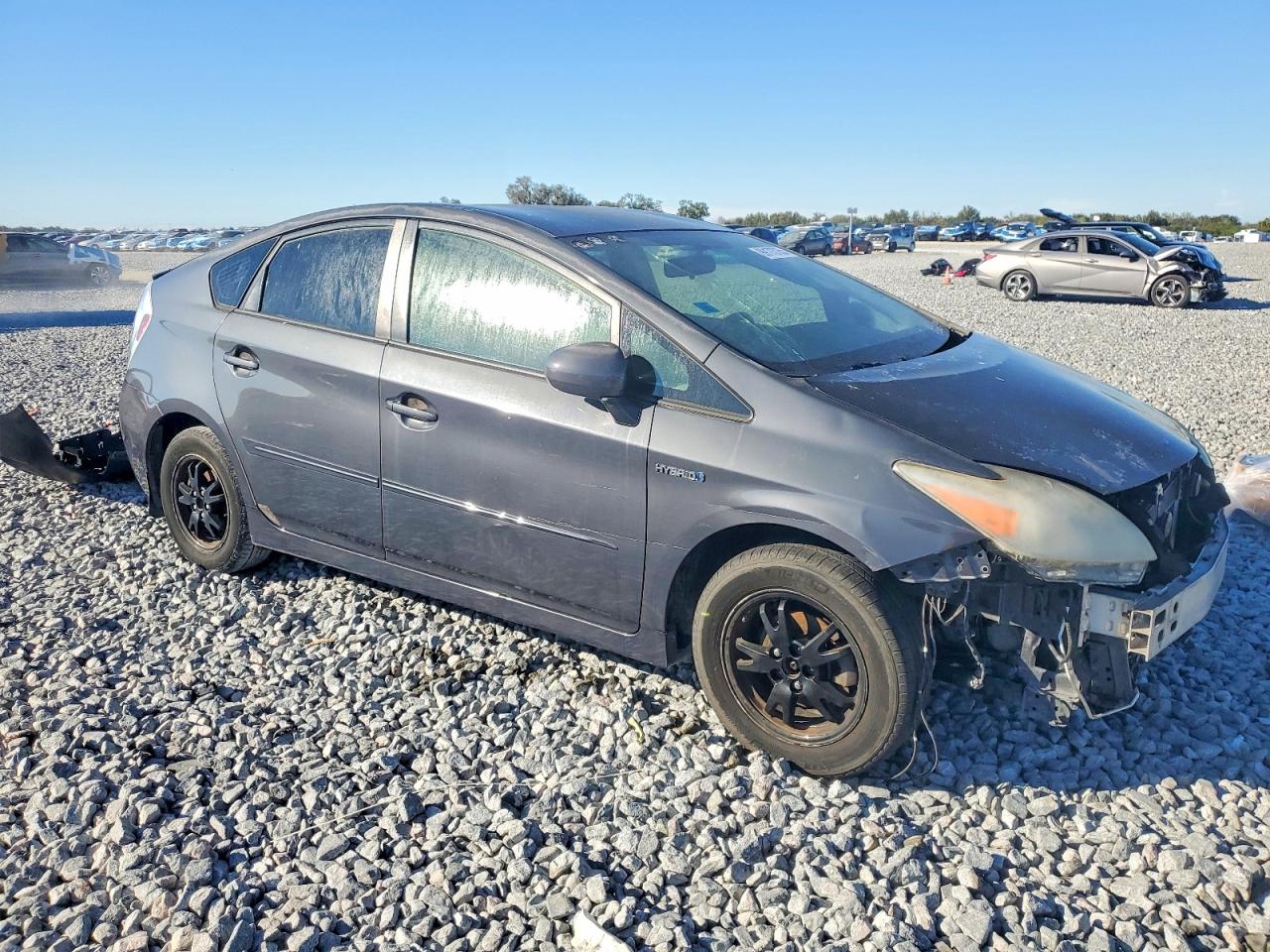 2013 TOYOTA PRIUS photo 4