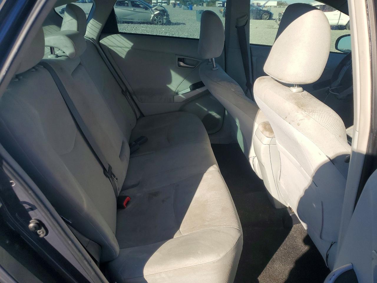 2013 TOYOTA PRIUS photo 10