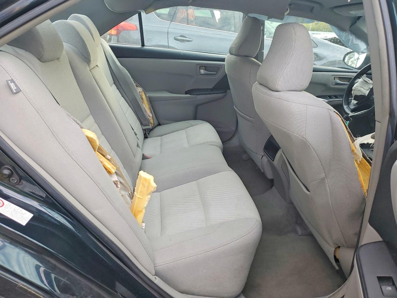 2016 TOYOTA CAMRY LE photo 10