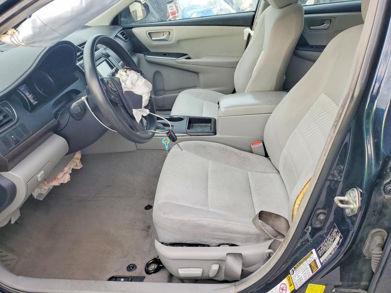 2016 TOYOTA CAMRY LE photo 7