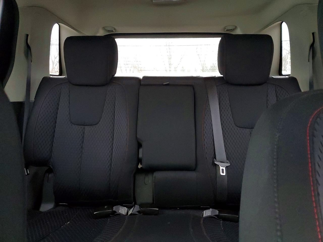 2011 GMC TERRAIN SLE photo 10