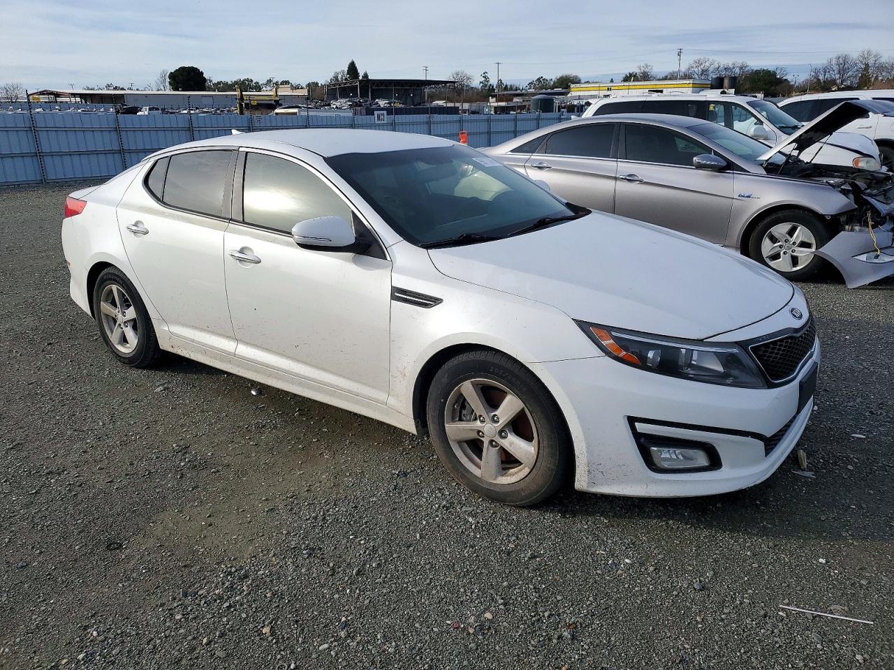 2015 KIA OPTIMA LX photo 4