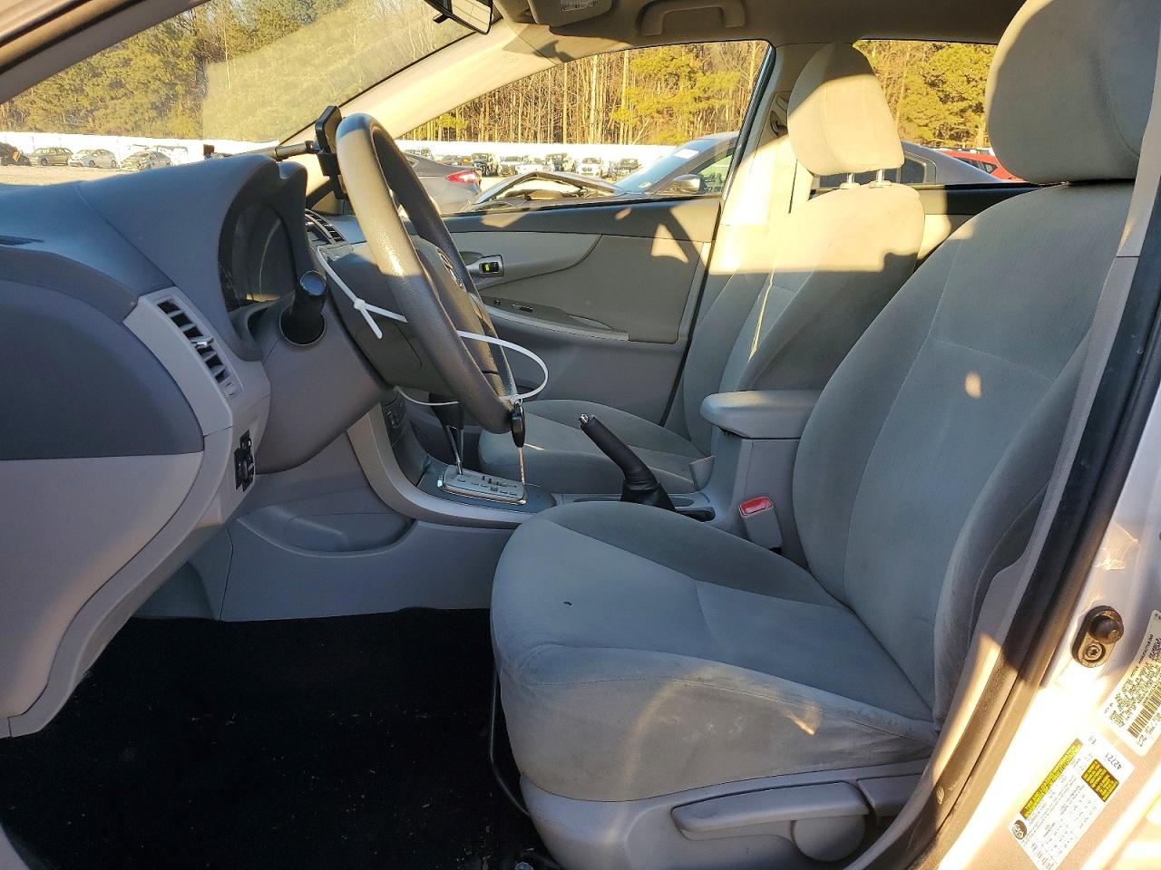 2010 TOYOTA COROLLA BASE photo 7