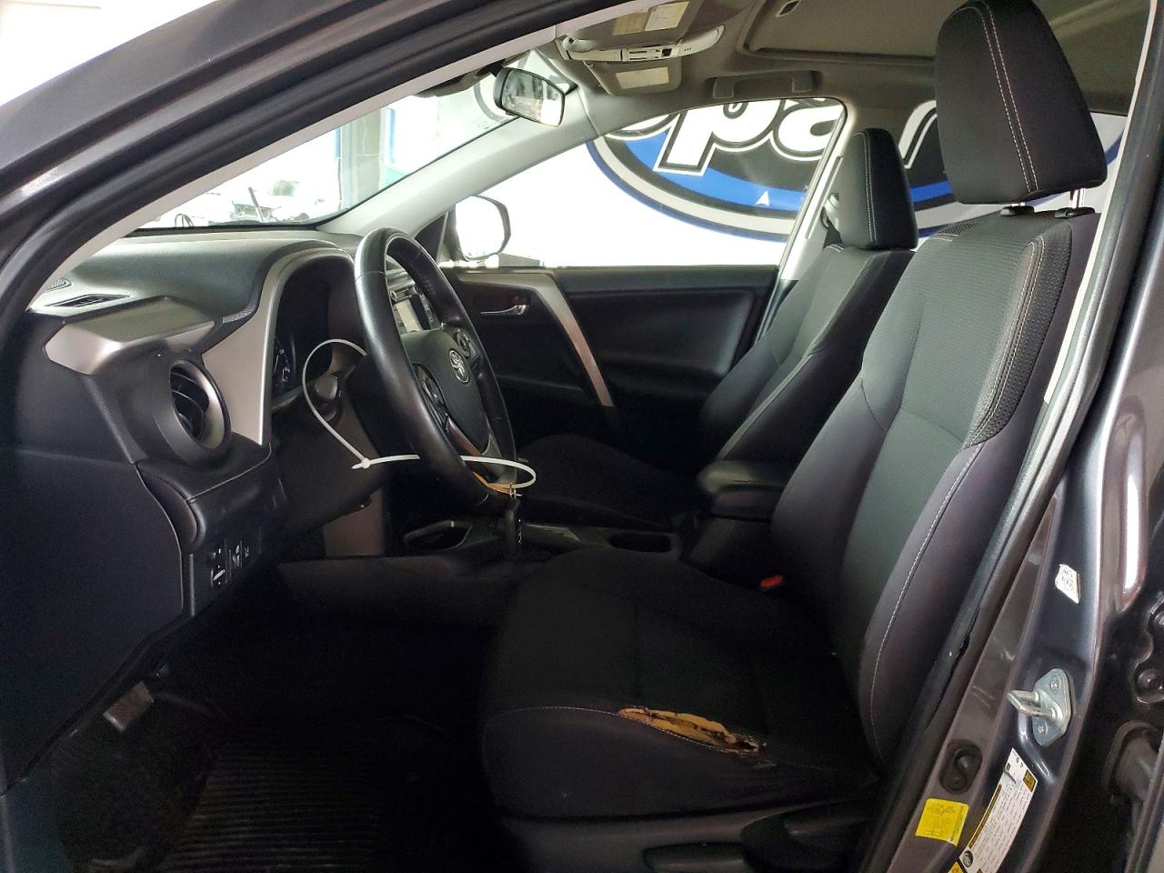 2017 TOYOTA RAV4 XLE photo 7
