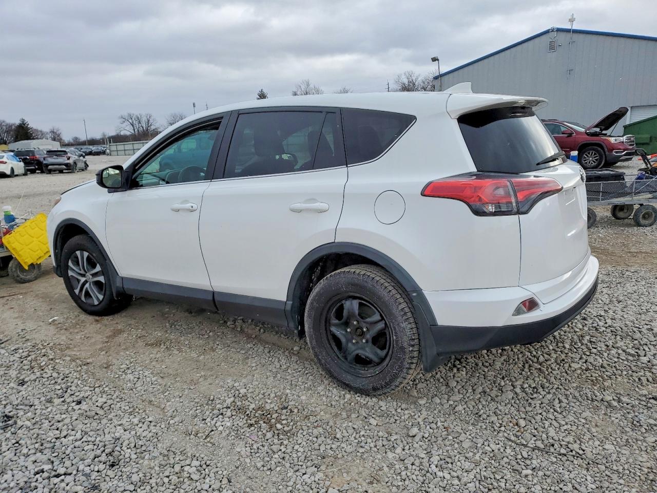 2018 TOYOTA RAV4 LE photo 2