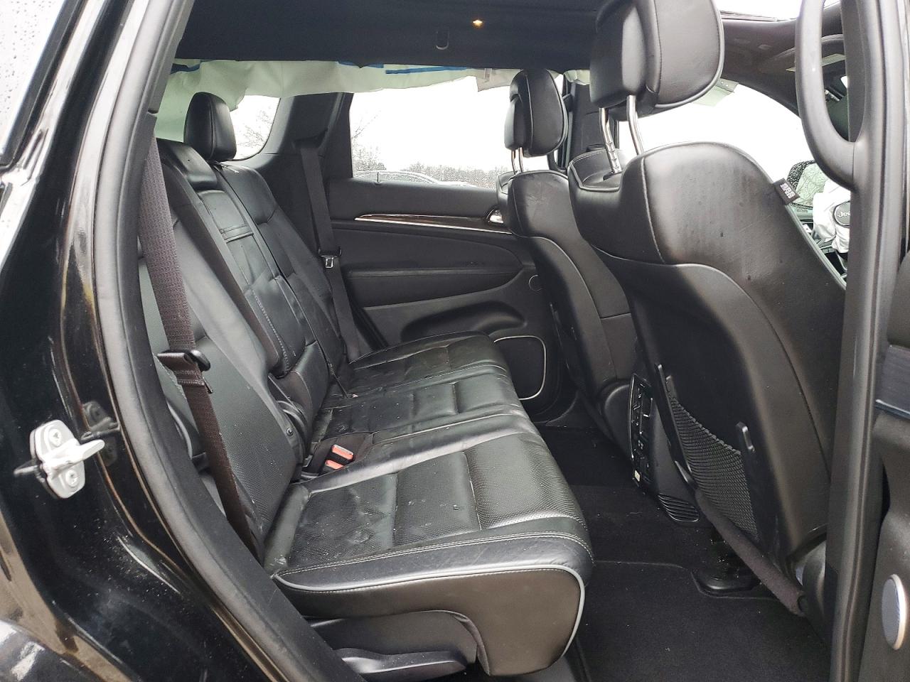 2020 JEEP GRAND CHEROKEE OVERLAND photo 11