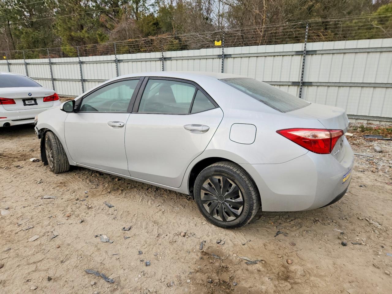 2018 TOYOTA COROLLA L photo 2