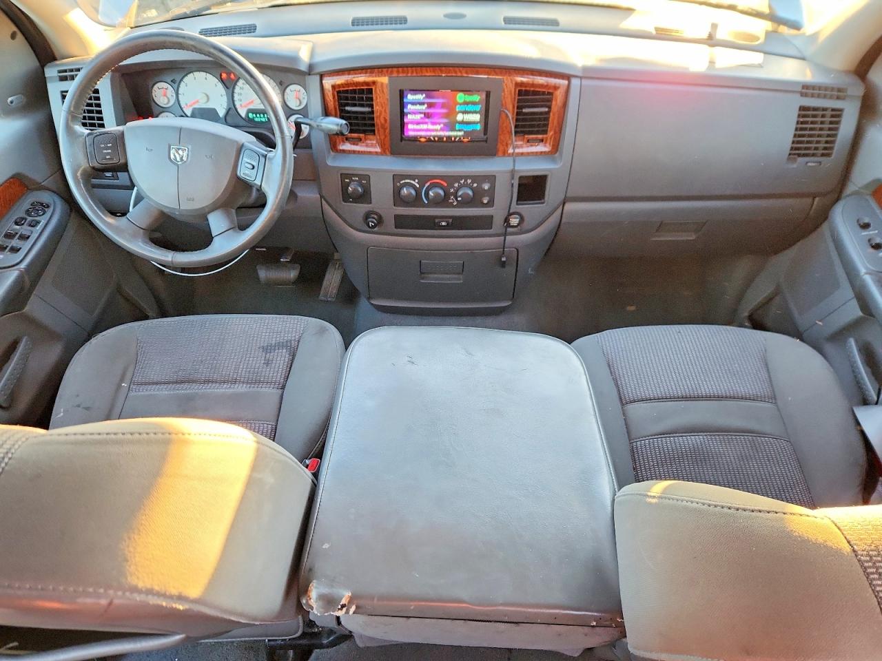 2006 DODGE RAM 1500 ST photo 8