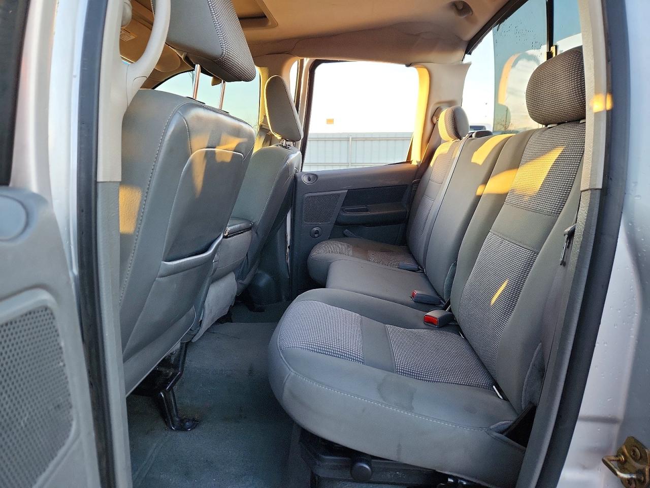 2006 DODGE RAM 1500 ST photo 10