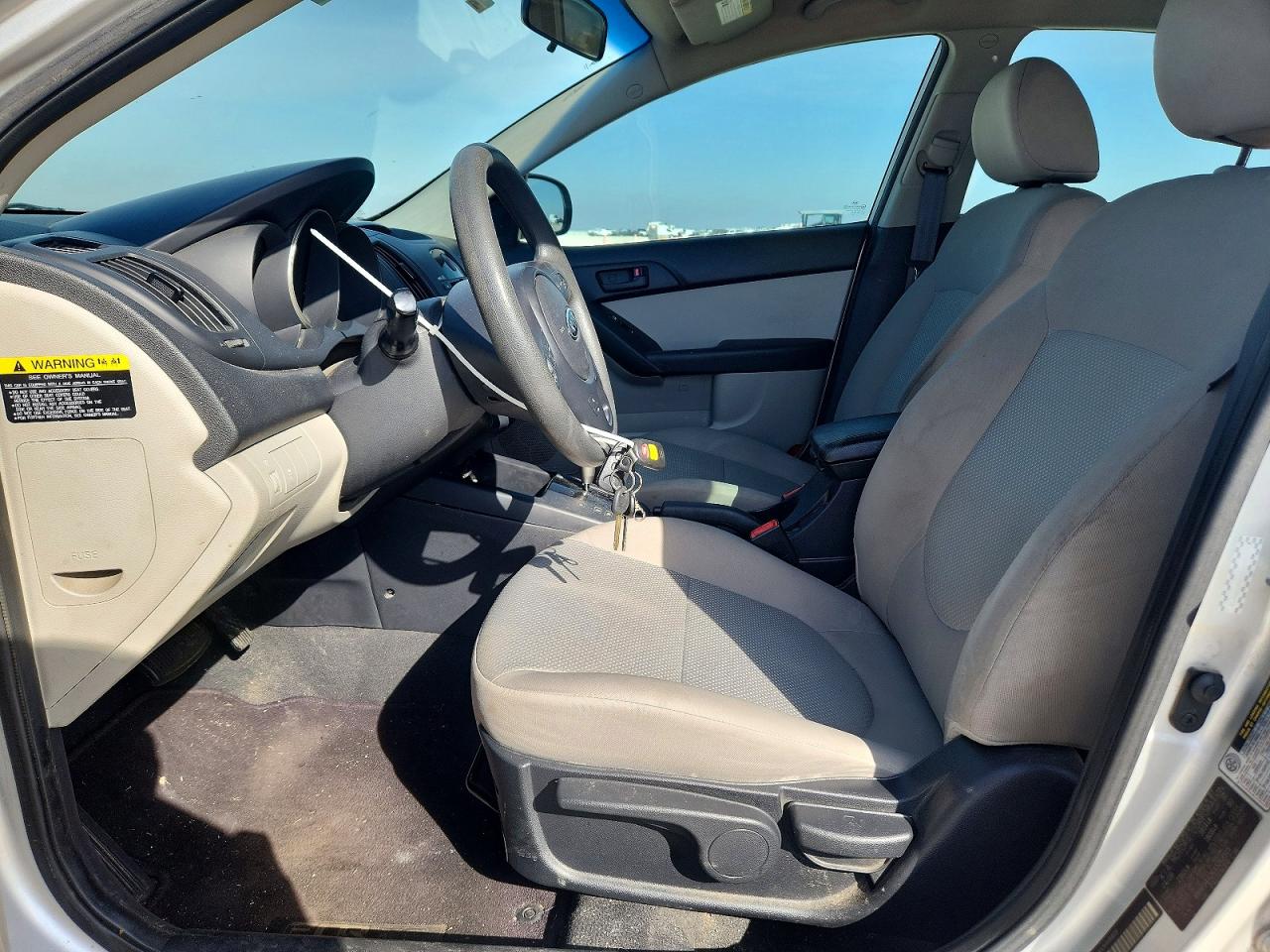 2010 KIA FORTE EX photo 13