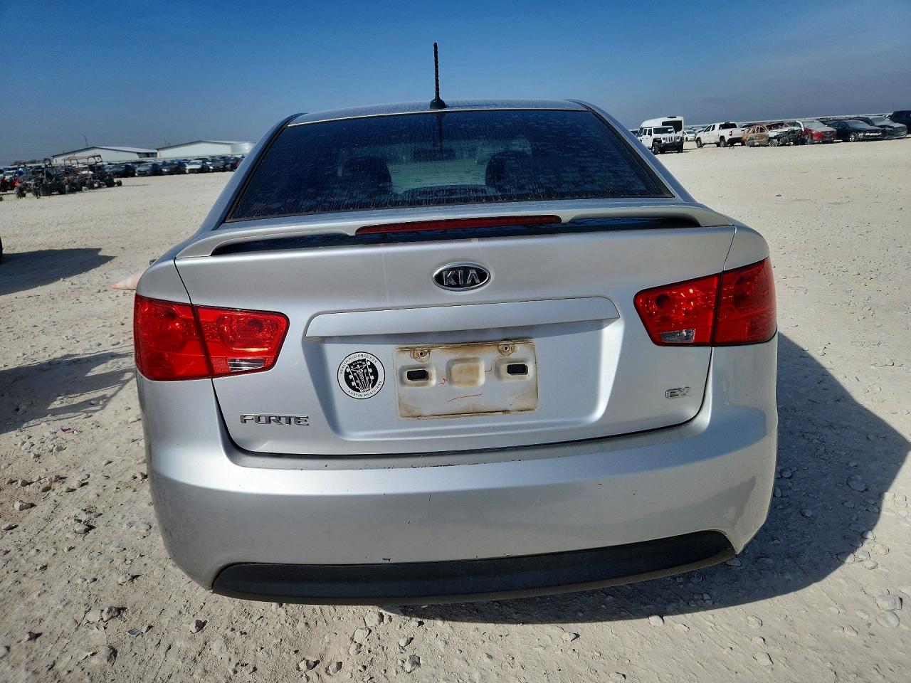 2010 KIA FORTE EX photo 11