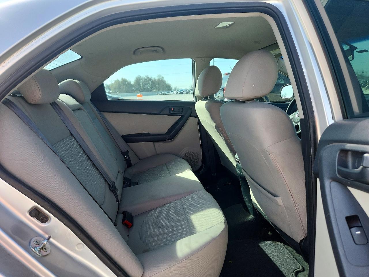 2010 KIA FORTE EX photo 19
