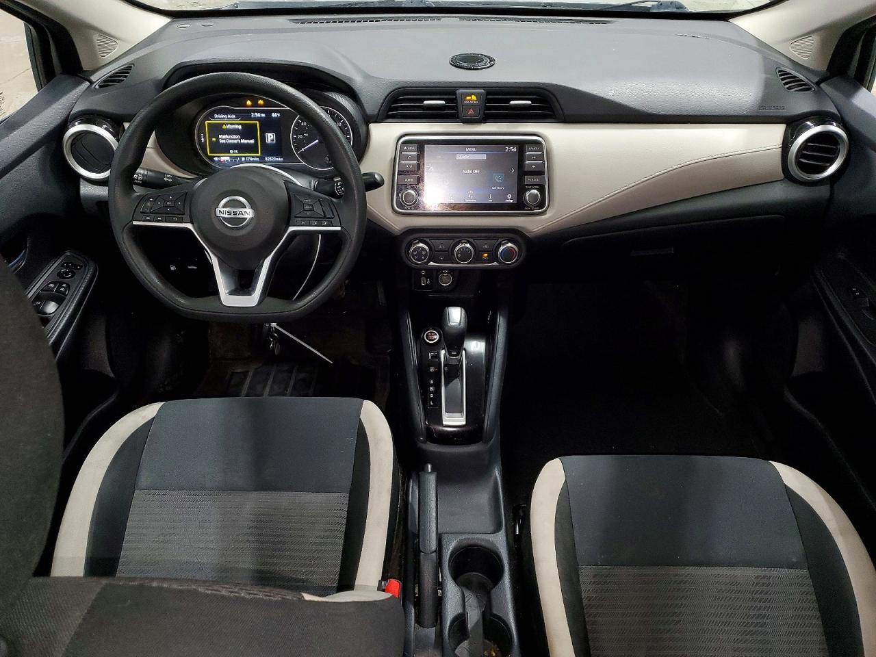 2021 NISSAN VERSA SV photo 8