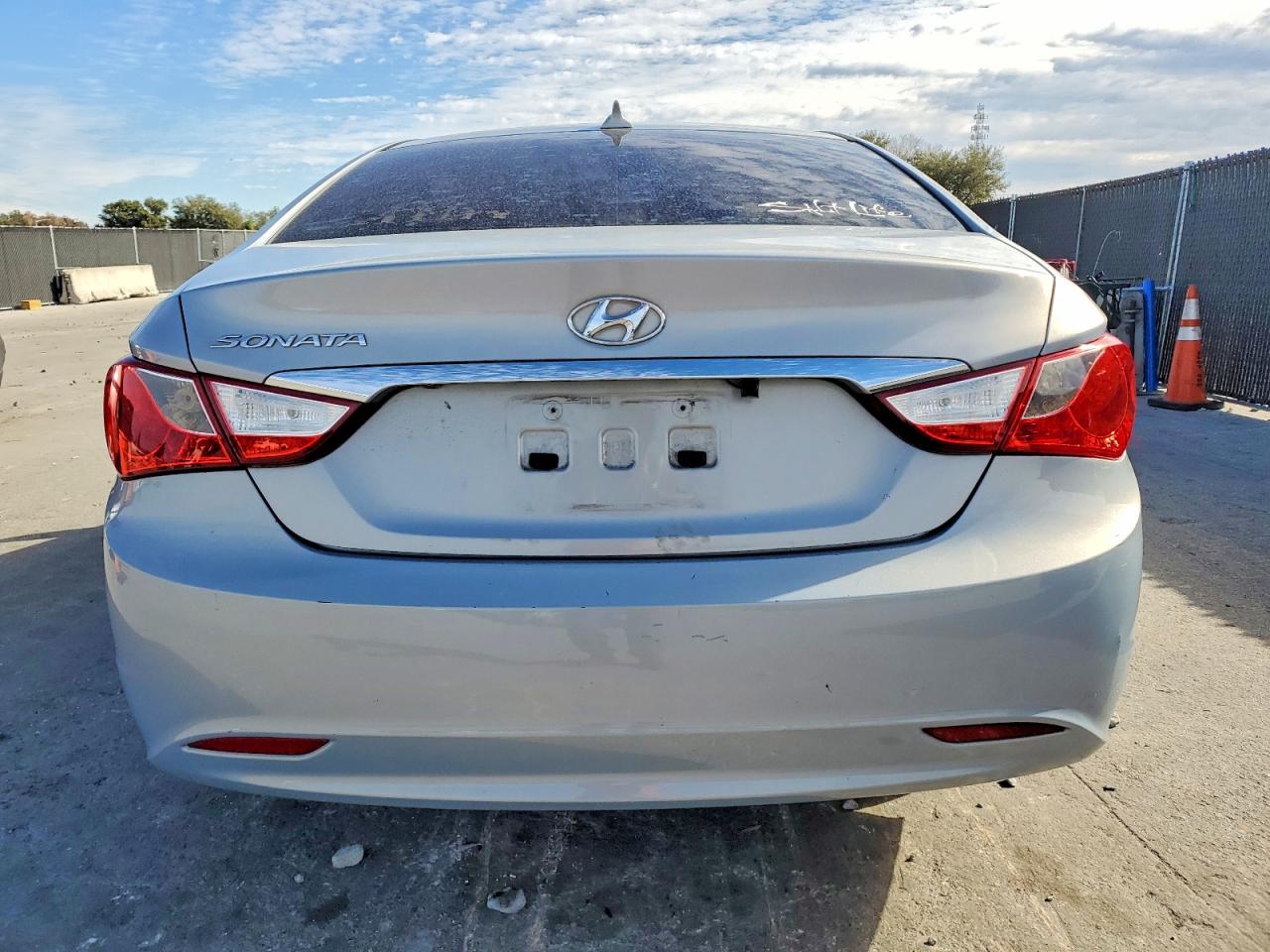 2012 HYUNDAI SONATA GLS photo 6