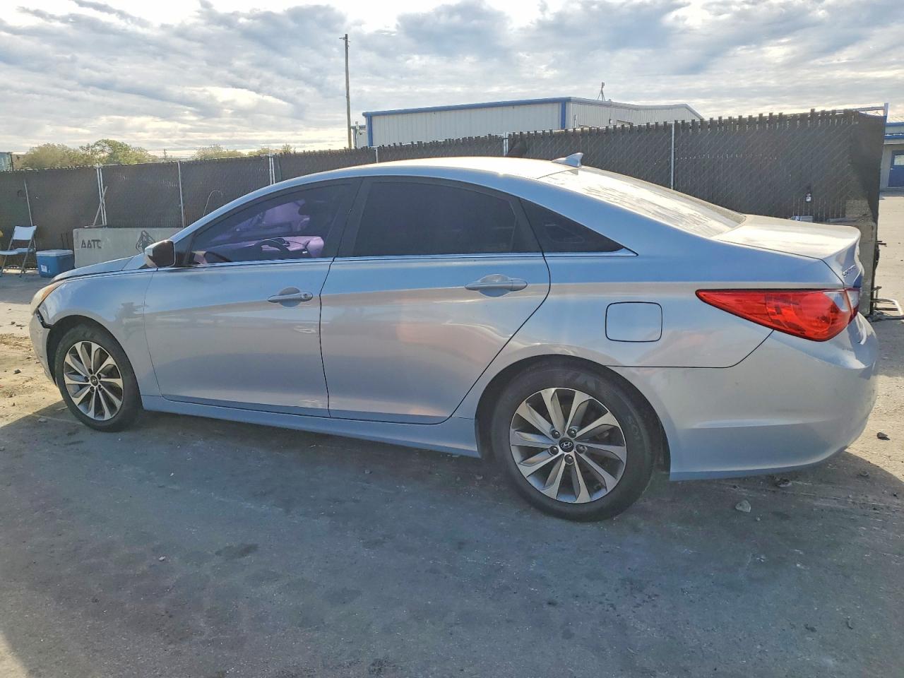 2012 HYUNDAI SONATA GLS photo 2