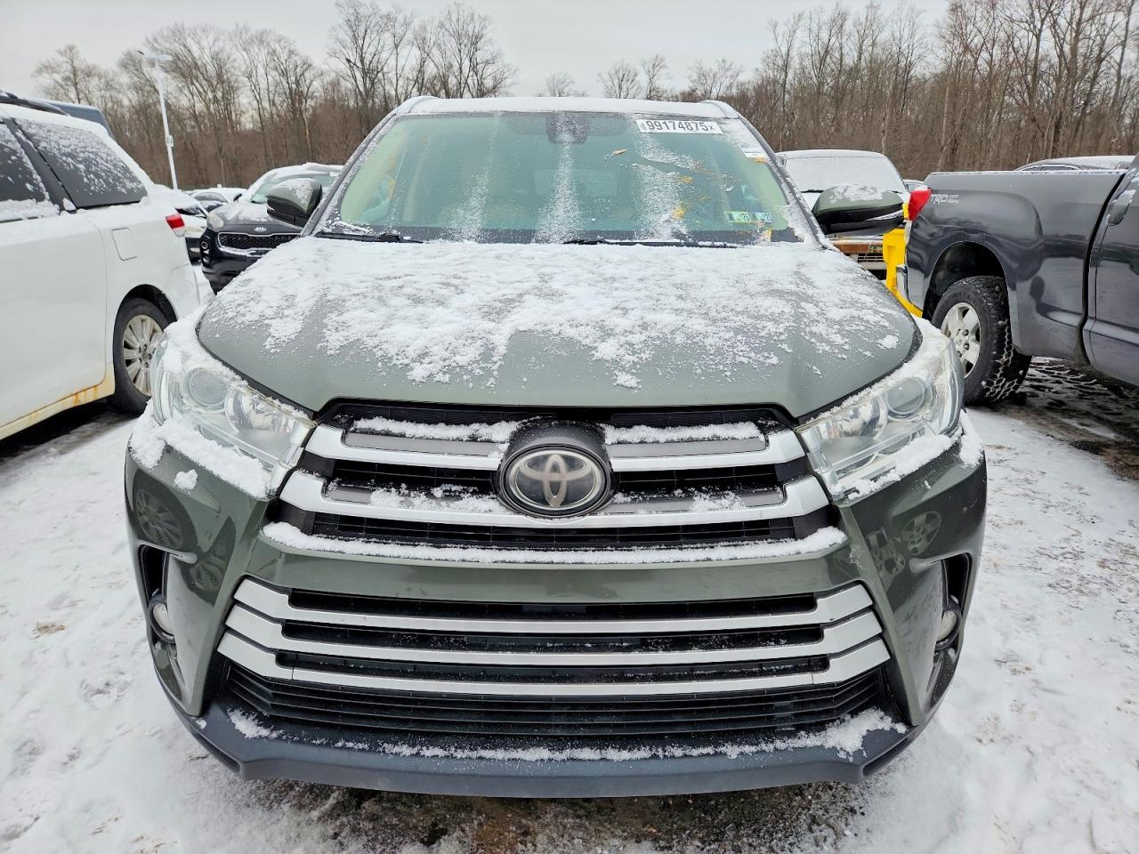 2017 TOYOTA HIGHLANDER SE photo 5