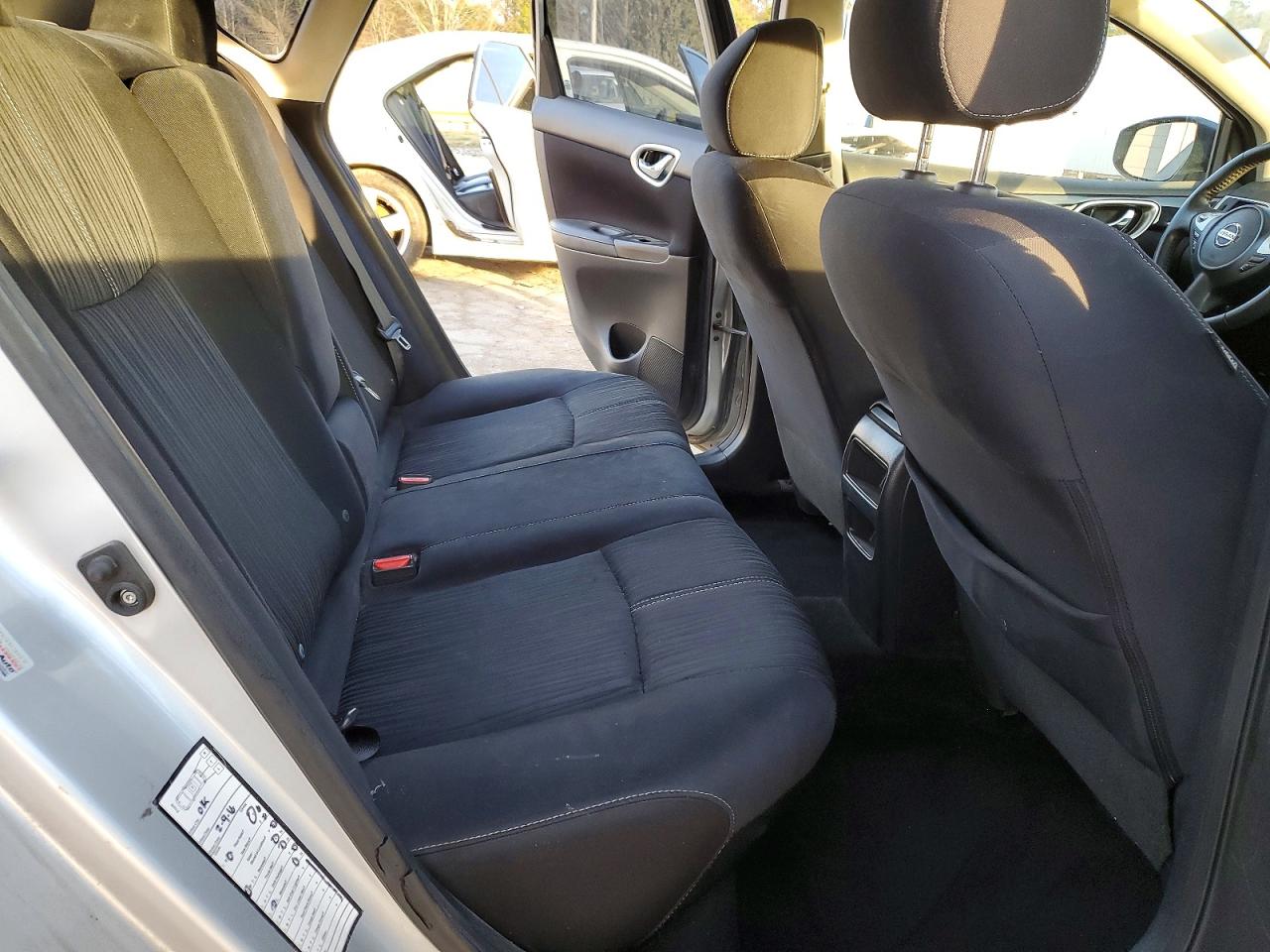 2016 NISSAN SENTRA SV photo 10