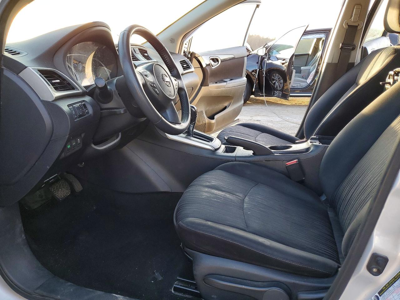2016 NISSAN SENTRA SV photo 7