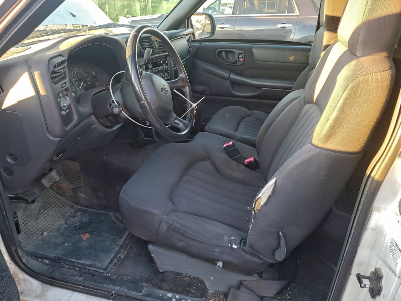 2003 CHEVROLET S TRUCK S10 photo 13