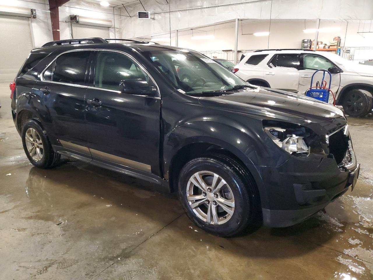 2013 CHEVROLET EQUINOX LT photo 4